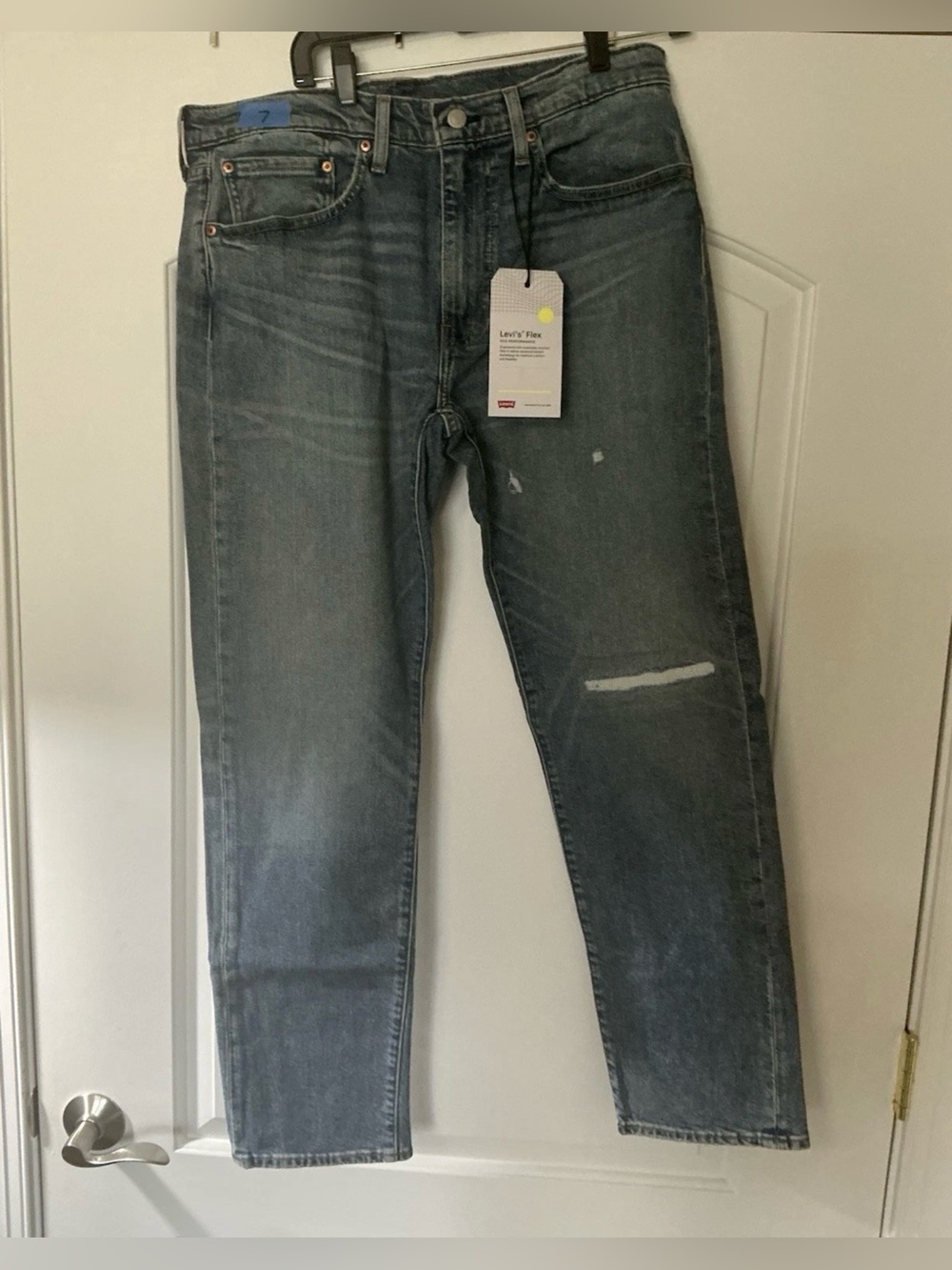 Size 34 x 32 - Levi & Strauss Levi’s 502 Medium Wash Denim Taper Premium Jeans